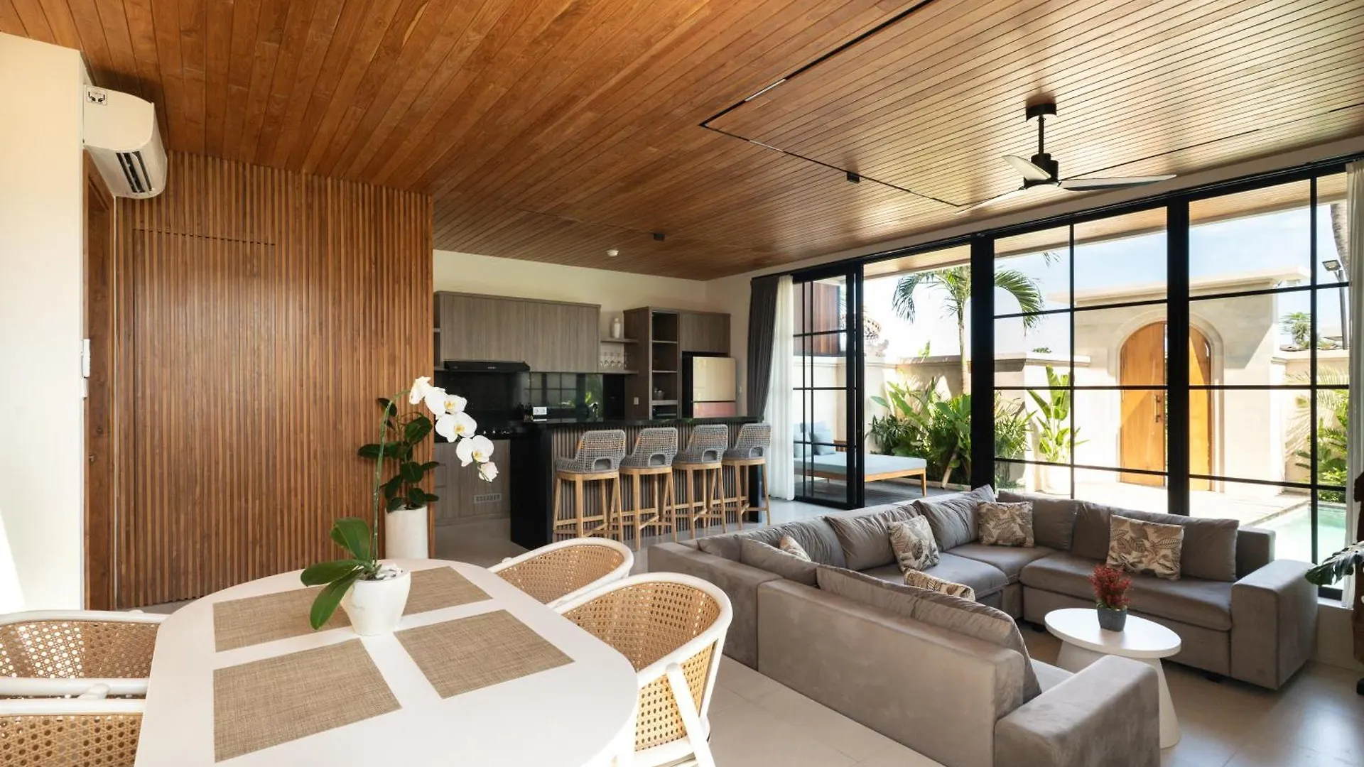 Ben'S Villa 2 By Alfred In Bali Kerobokan  Indonesia