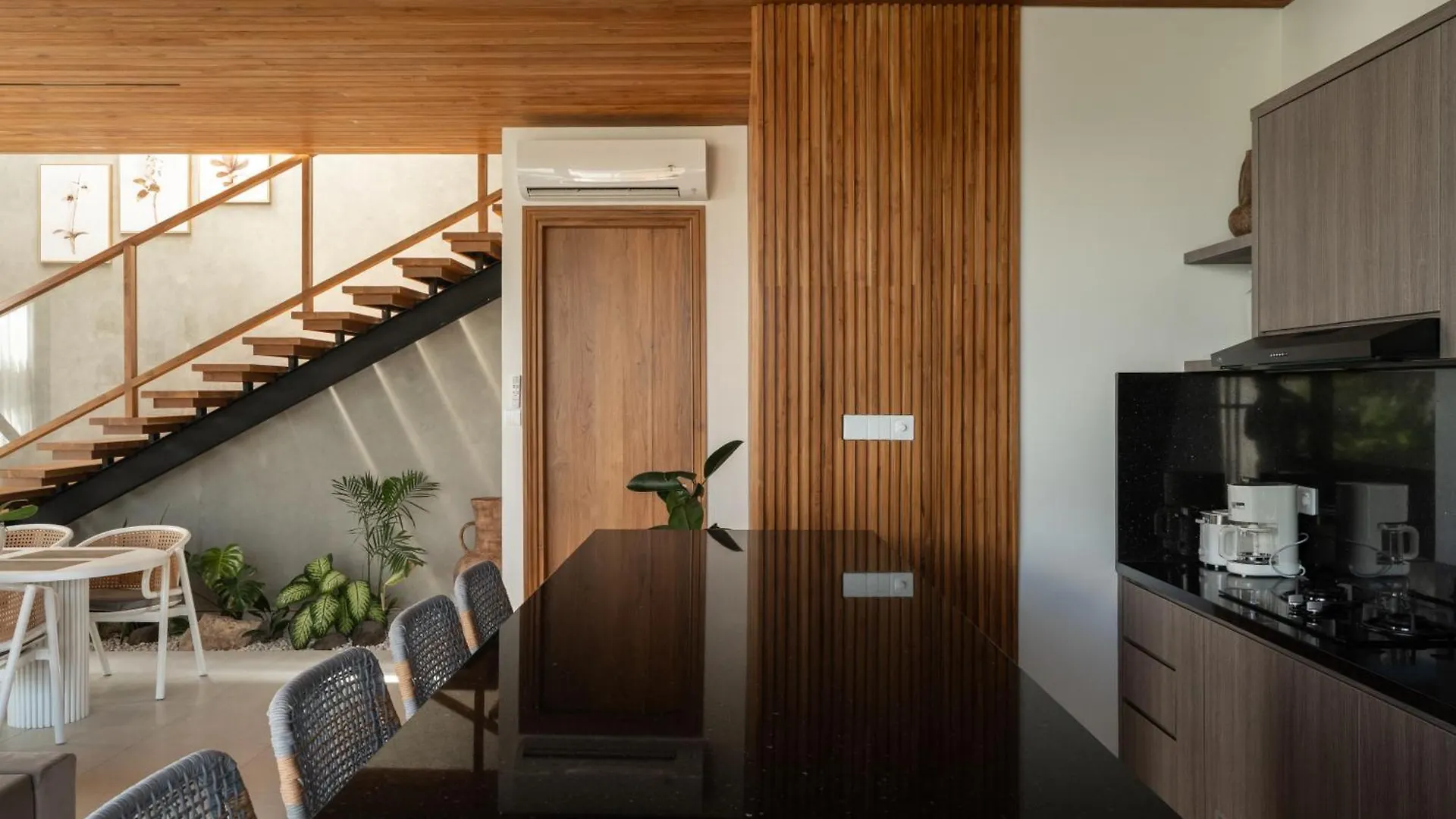 Ben'S Villa 2 By Alfred In Bali Kerobokan  Indonesia