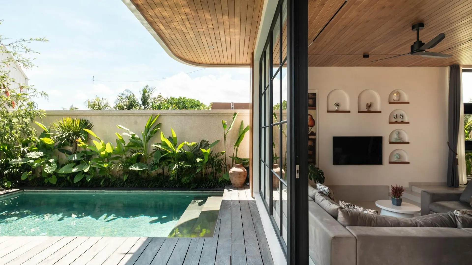 Ben'S Villa 2 By Alfred In Bali Kerobokan