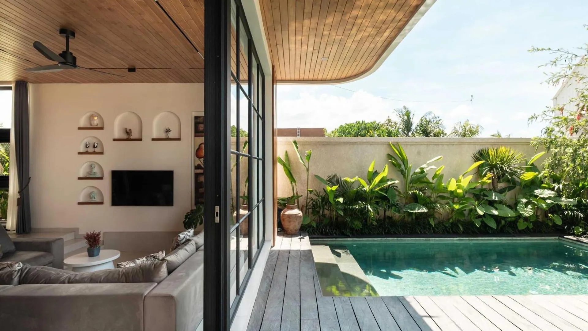 Ben'S Villa 2 By Alfred In Bali Kerobokan  Indonesia